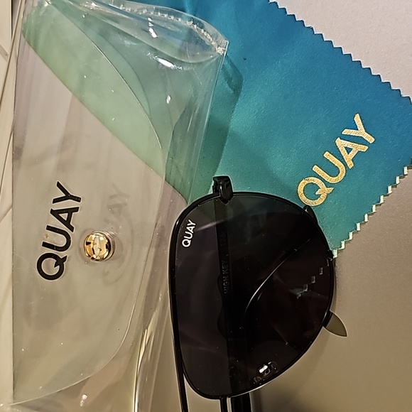 Quay high key oversized polarized sunglasses - Picture 4 of 4